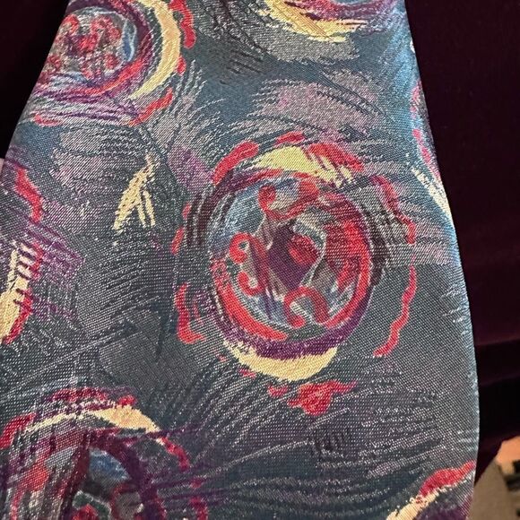 Johnny Carson 90’s tie -team & purple & maroon - Picture 3 of 3